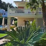 Ainara Luxury فيلة يوريت دي مار